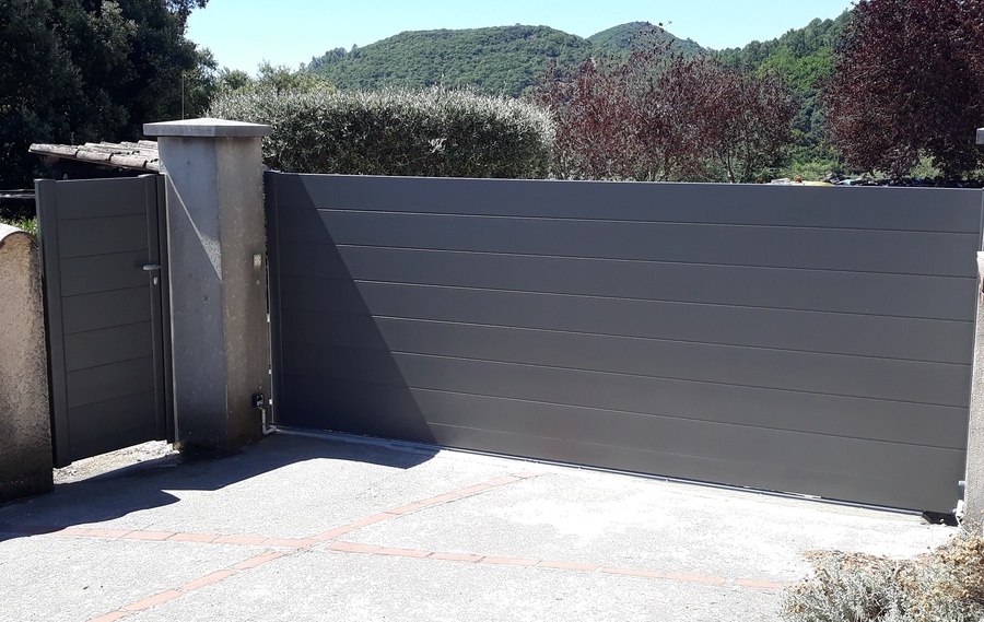 Nos modèles de portails ALU à Oradour sur Glane