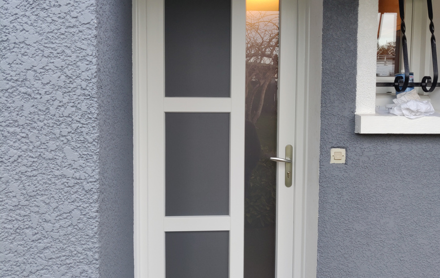 Notre gamme de portes d'entrée en PVC CLASSIQUE et PVC CONTEMPORAINE à Oradour sur Glane